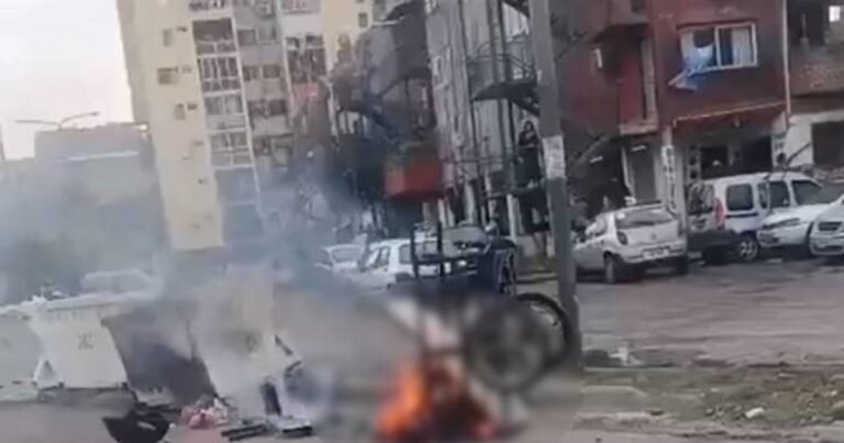 Encontraron un cuerpo calcinado dentro de un carro en Fuerte Apache