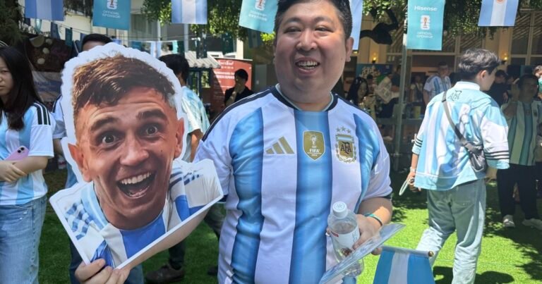 Mundial 2026: los chinos que en Beijing eligieron ser hinchas de Argentina
