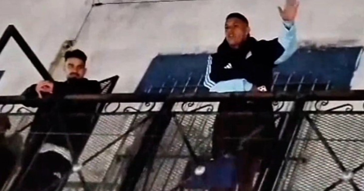 Facundo Medina volvió a su barrio después del Mundial: su emotivo discurso y los rumores sobre la final
