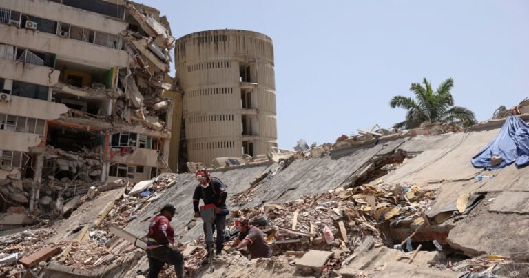 Un mes después del doble terremoto en Venezuela, afirman que puede haber sobrevivientes bajo los escombros