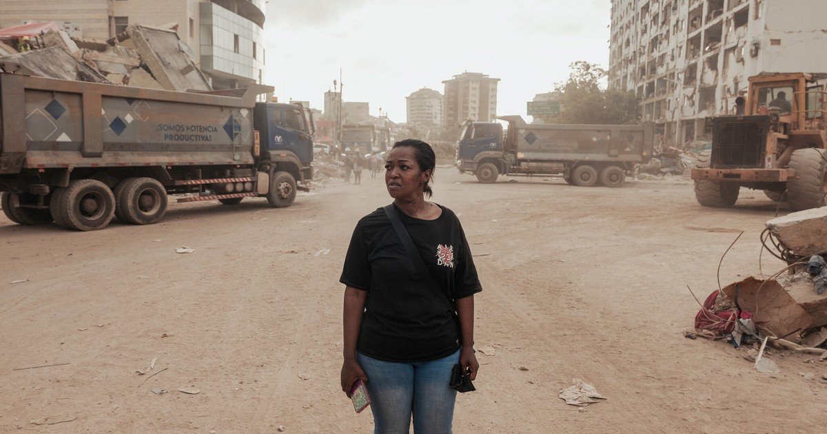 La Guaira, entre los escombros de los terremotos y el fin de la revolución
