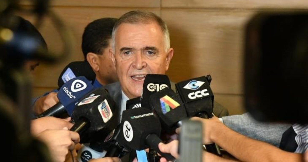 Operaron de urgencia a Osvaldo Jaldo, gobernador de Tucumán: había viajado a Buenos Aires para reunirse con Diego Santilli y se descompensó