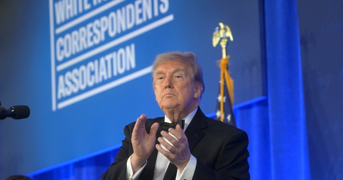 Con máxima seguridad, Trump regresó a la cena de corresponsales y bromeó con presentarse a las elecciones de 2028