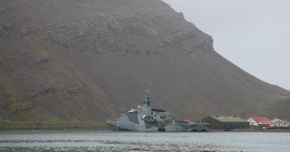 Londres rechazó las quejas del gobierno por la navegación en aguas argentinas de un buque de guerra que zarpó de Malvinas