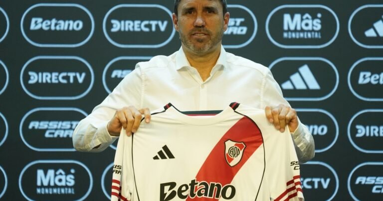 El River que sueña Coudet: el equipo ideal con dos figuras de talla mundial y las variantes que tiene mientras espera por los refuerzos