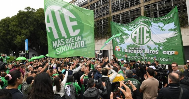 ATE convocó a un paro nacional con movilización para el lunes 3 de agosto, luego de las vacaciones de invierno
