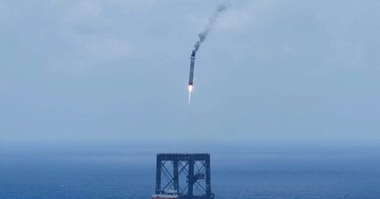 Carrera espacial: China recuperó por primera vez un cohete orbital y acorta distancias con SpaceX