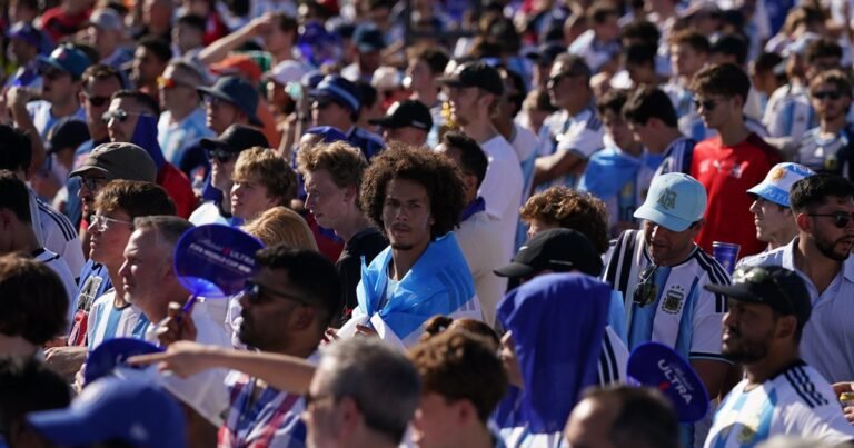 Argentina vs. Inglaterra: La pelota no se mancha…¿pero negocia?