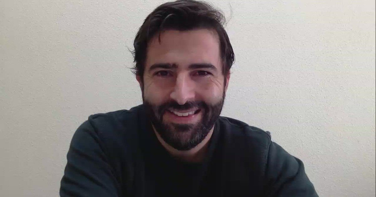 Javier de Haro, psicólogo: "No es coherente decirles a los hijos que tienen que disculparse cuando lo que nos están viendo hacer es precisamente lo contrario"