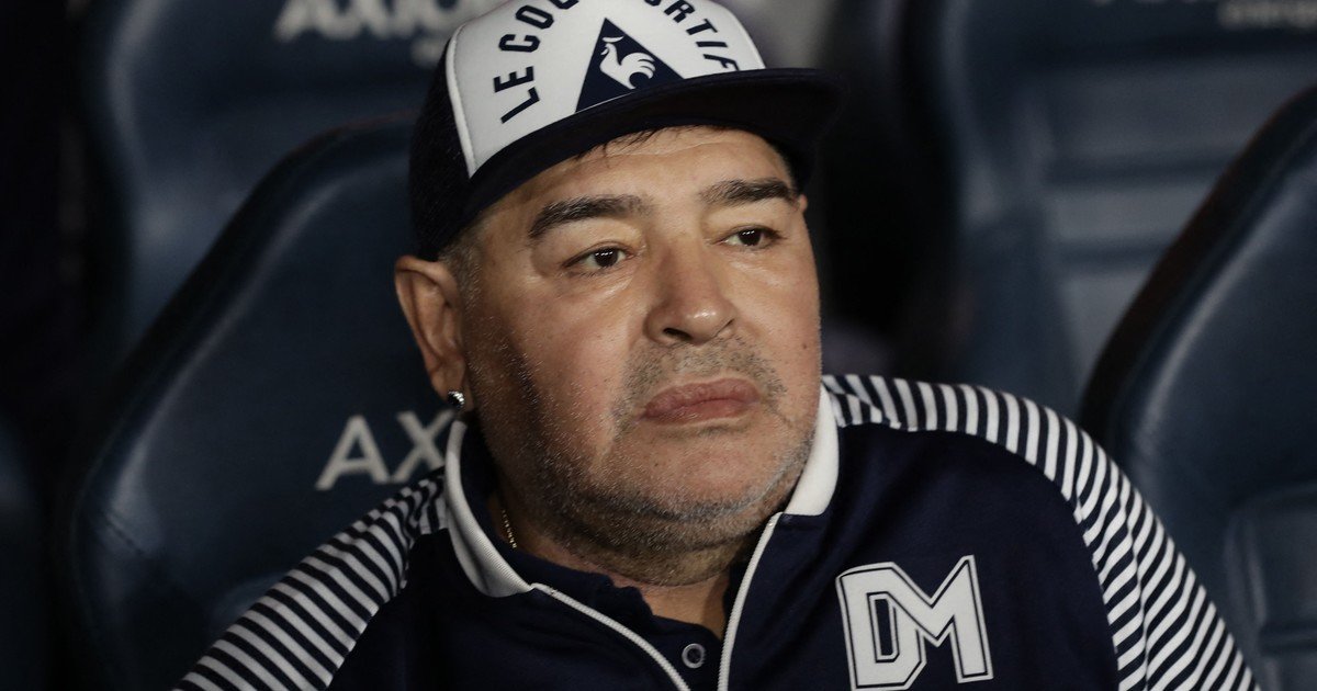 Descubren que a la Junta Médica que analizó cómo murió Maradona le dieron estudios clínicos que eran de Don Diego