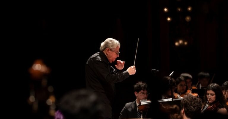 La Sinfónica Juvenil Nacional Libertador San Martín brilló en el Colón y se animó a la reconstrucción de la Séptima Sinfonía de Tchaikovsky, a partir de sus manuscritos