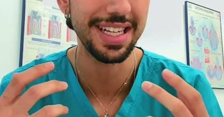 Roberto Hermida, dentista: "Algunos alimentos, enfermedades y hábitos causan mal aliento. En muchos casos, puedes mejorar si mantienes la boca y los dientes limpios"