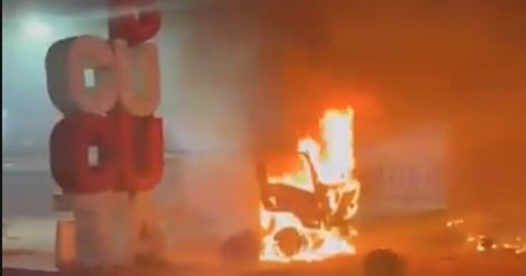 Un camión con explosivos estalló en Colombia a días de la investidura presidencial: De la Espriella condenó la escalada terrorista