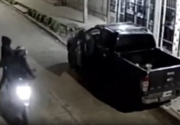 Mataron a un hombre cuando bajaba de su camioneta en Lomas de Zamora: el video del ataque