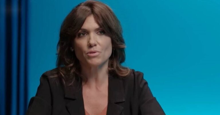 María Velasco, psiquiatra infantojuvenil: "No podemos poner en los colegios, ni en los profesores la solución de un problema que está en la familia"