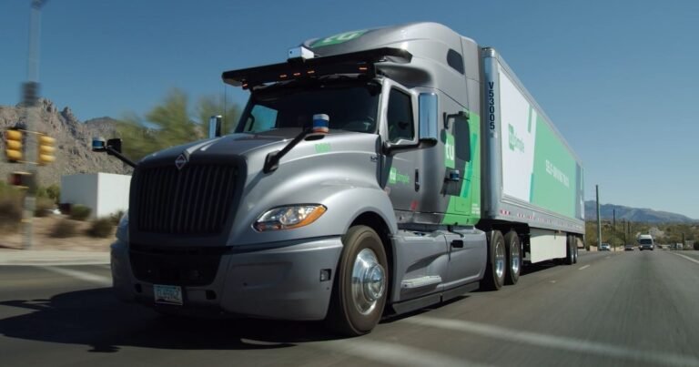 El sindicato Teamsters demanda a California por los camiones autónomos: advierte que 200.000 empleos están en riesgo