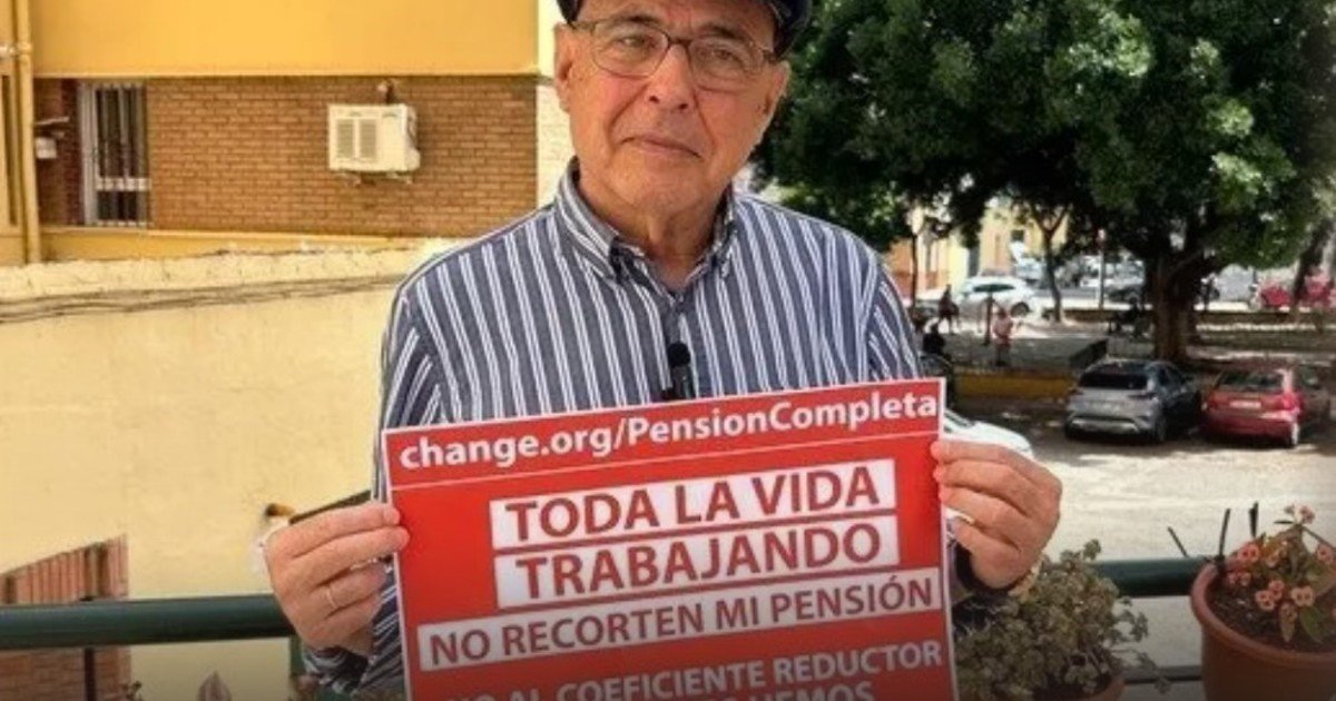 Manuel, jubilado con 43 años cotizados: "Parece que el sistema castiga más los meses que faltan para la edad oficial que todos los años que hemos trabajado y cotizado"