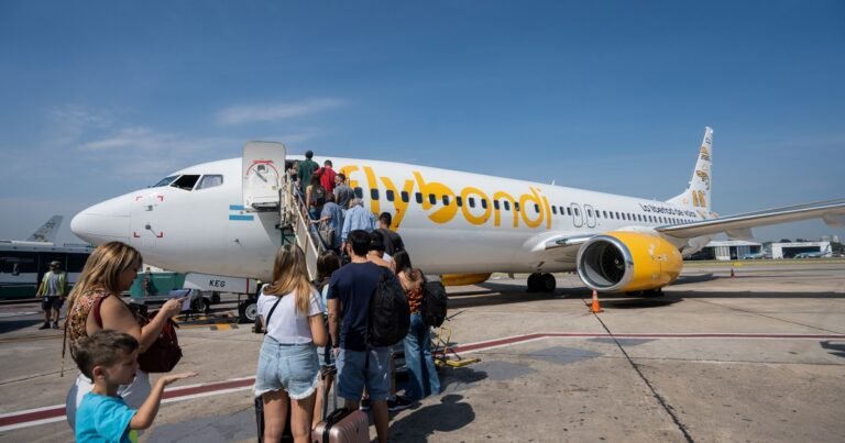 Las agencias de viajes le sueltan la mano a Flybondi: ya no venden sus pasajes, pese a la autorización del Gobierno