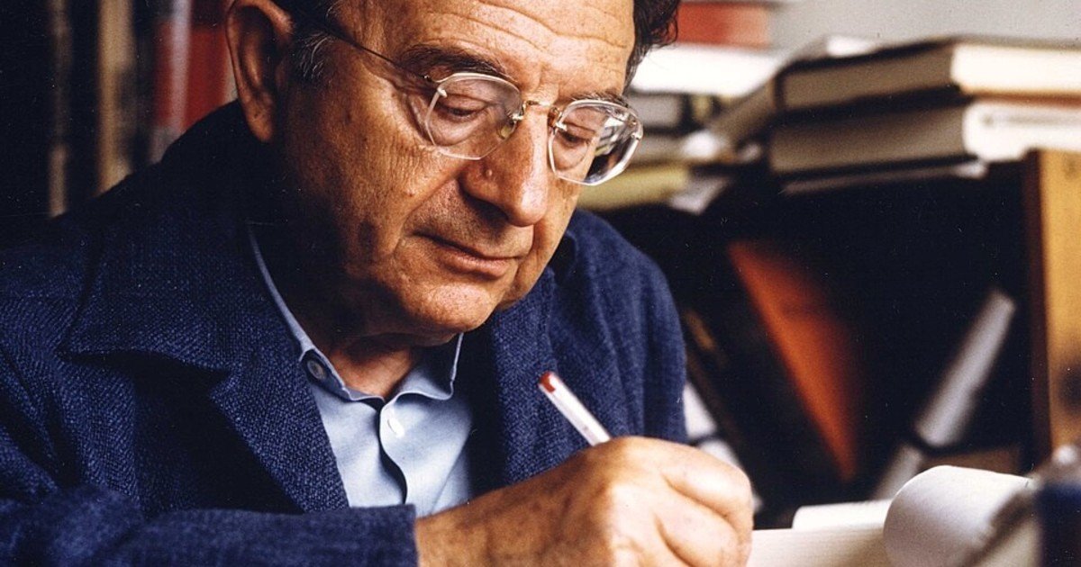Erich Fromm, psicoanalista: "La gente cree que amar es sencillo y que lo difícil es encontrar un objeto apropiado para amar"