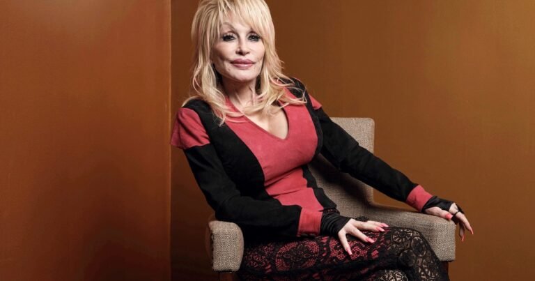 A los 80 años, Dolly Parton reveló que está pasando por un momento delicado de salud