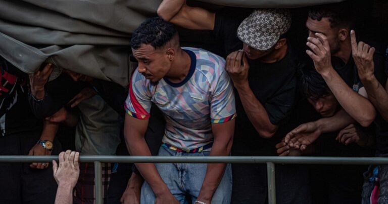 Crisis en Ceuta: ¿Crees que si hubiera tenido trabajo habría ido?