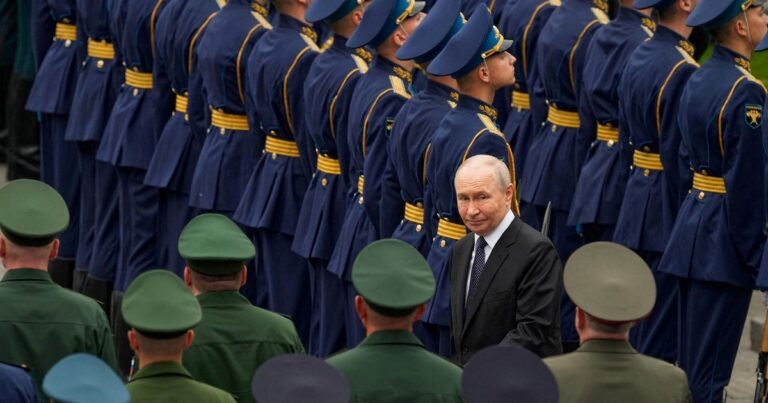 "Hay que irse": en Rusia muchos hombres se preparan para un nuevo éxodo ante una posible movilización para la guerra