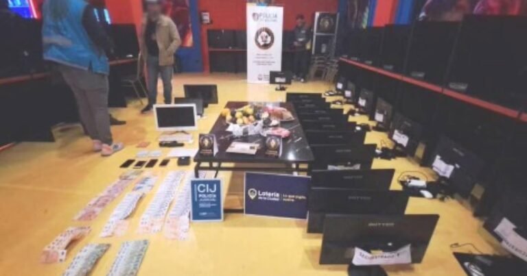 Clausuran un casino clandestino que operaba bajo la fachada de un "cíber" en San Telmo
