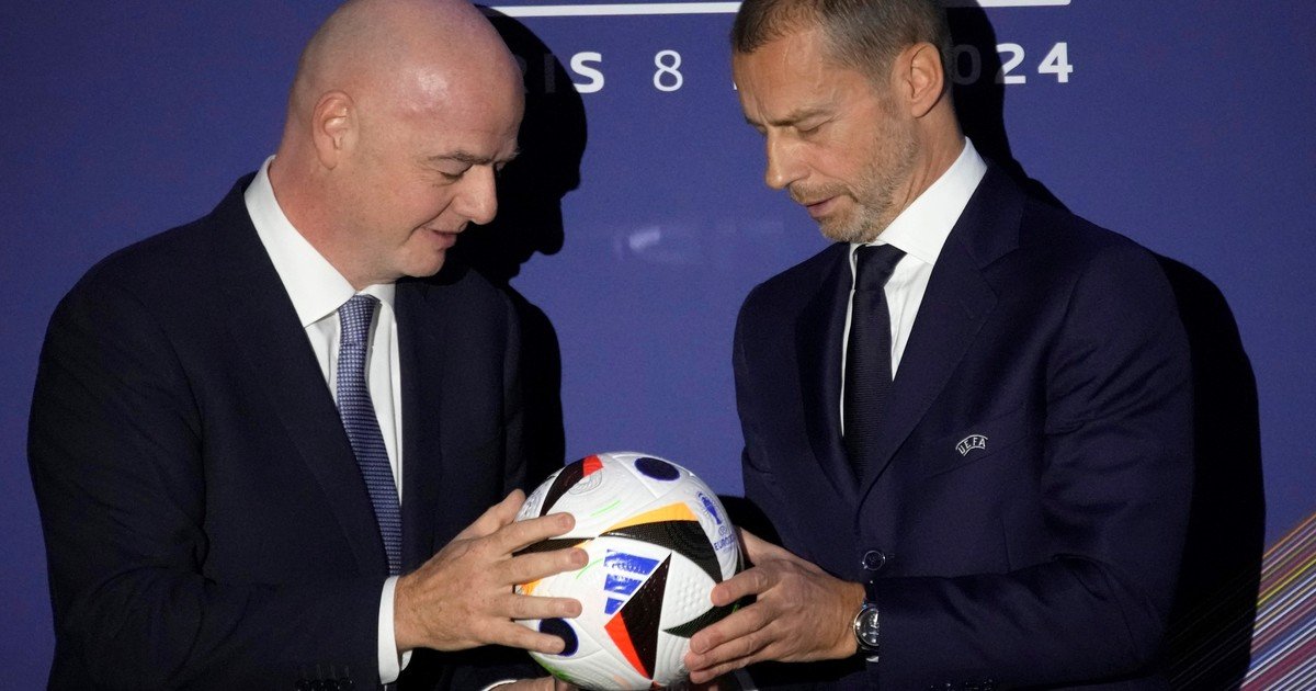 Todos contra Infantino: el presidente de la FIFA junta fuerzas en Marruecos, las sedes del Mundial 2026 reclaman y una cumbre puede definir su futuro