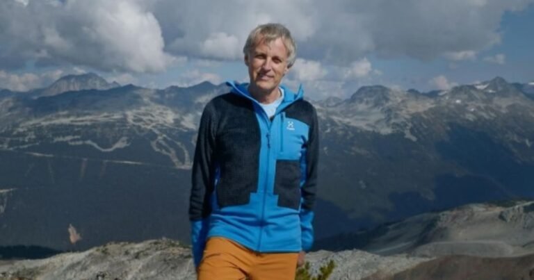 Jesús Calleja, aventurero y presentador, 61 años: “Mi hijo vivía en Nepal rodeado de ratas como en una perrera y me lo traje a España”
