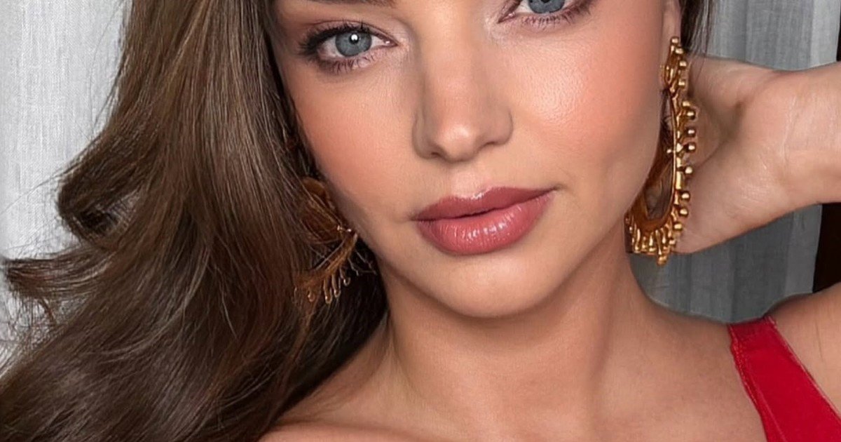 Miranda Kerr, exmodelo, 43 años: “Medito cada mañana a las 5 durante 20 minutos. Me encantaría hacerlo dos veces al día, pero no tengo tiempo con cuatro hijos y una empresa”