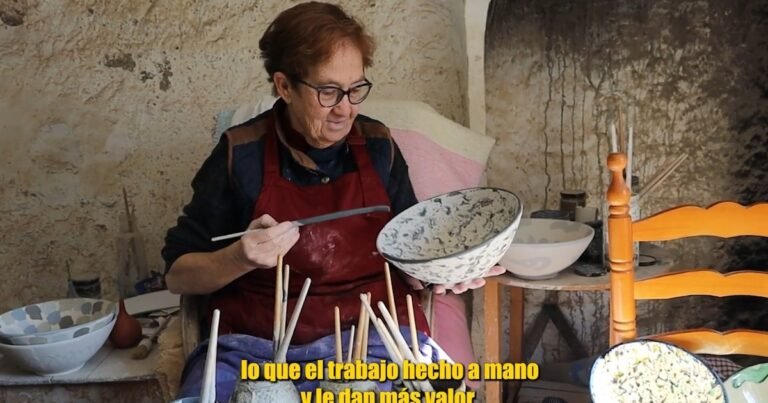 Loli García, la alfarera de 79 años: “Los dibujos que me enseñó mi abuela a los 8 años seguirán vivos cuando me vaya”