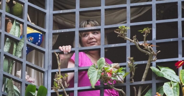 Después de 16 años, el gobierno venezolano liberó a una jueza que estaba presa por "corrupción espiritual"