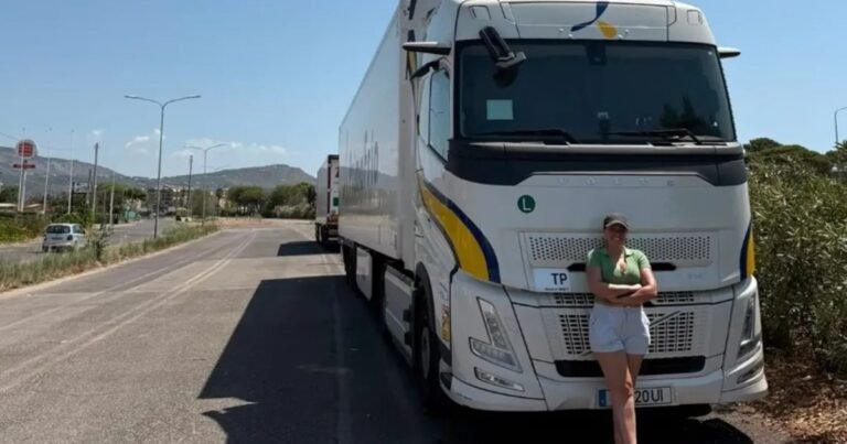 Miriam, camionera argentina en Europa: "Paso hasta 24 días fuera y, al volver tengo tres o cuatro para ver a mis amigos y descansar"