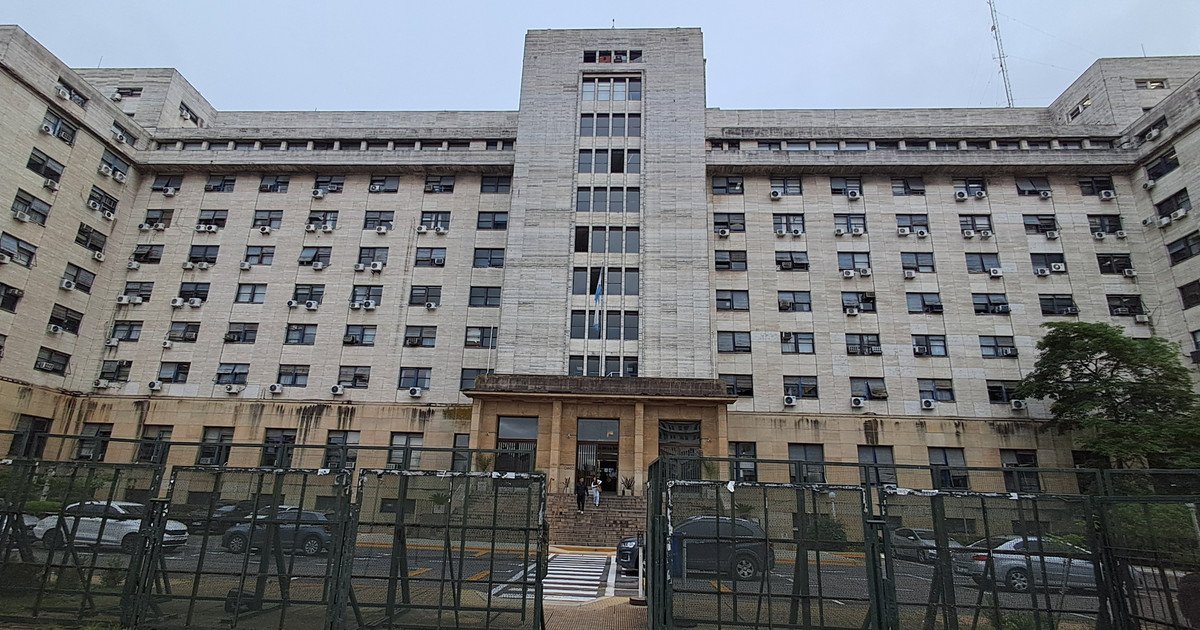 El Gobierno arma un proyecto para achicar Comodoro Py, los tribunales donde se investiga la corrupción