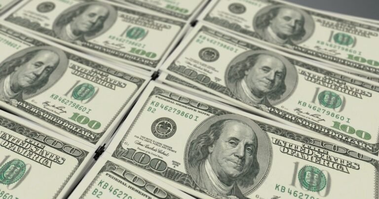 Dólar hoy y dólar blue, EN VIVO: a cuánto cotiza el oficial y cuál es el precio del paralelo este viernes 7 de agosto, minuto a minuto