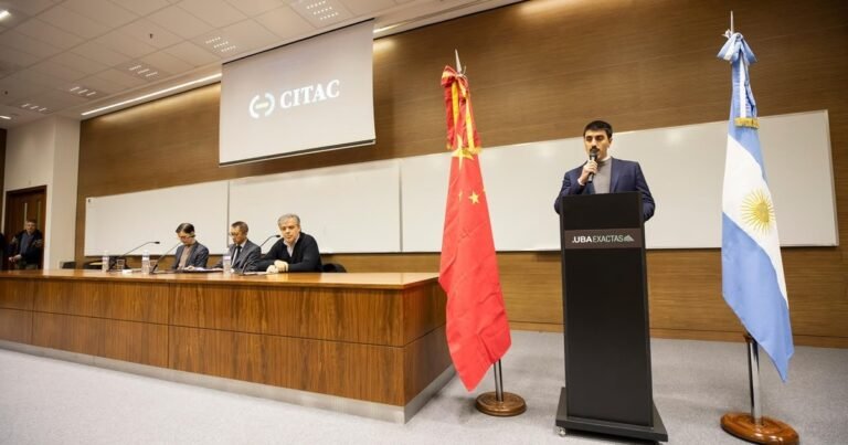 Presión de China: por pedido del embajador, levantaron una conferencia en la Legislatura sobre una minoría musulmana