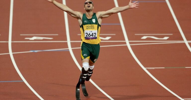 Perfil bajo, deportes y un nuevo amor: así es hoy la vida de Oscar Pistorius, el atleta paralímpico que mató a su novia