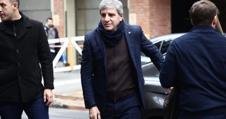 Luis Caputo destacó el récord de las exportaciones del campo en lo que va del año
