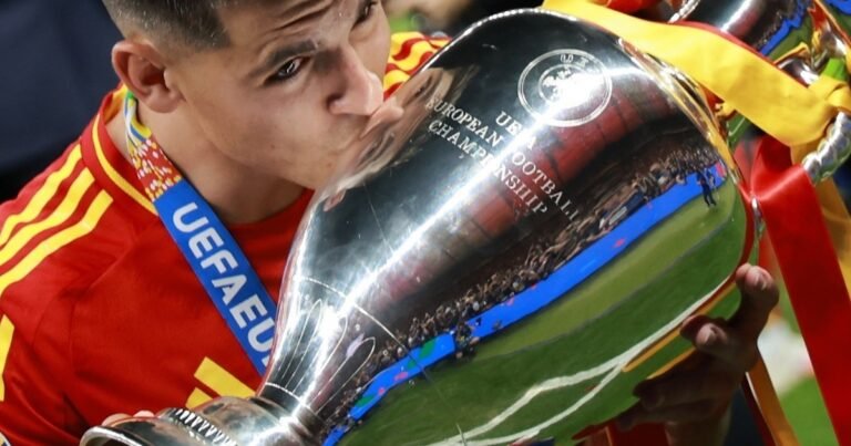 Álvaro Morata, 33 años: “Entré en depresión, no me podía ni abrochar las zapatillas ni convivir con mis compañeros”