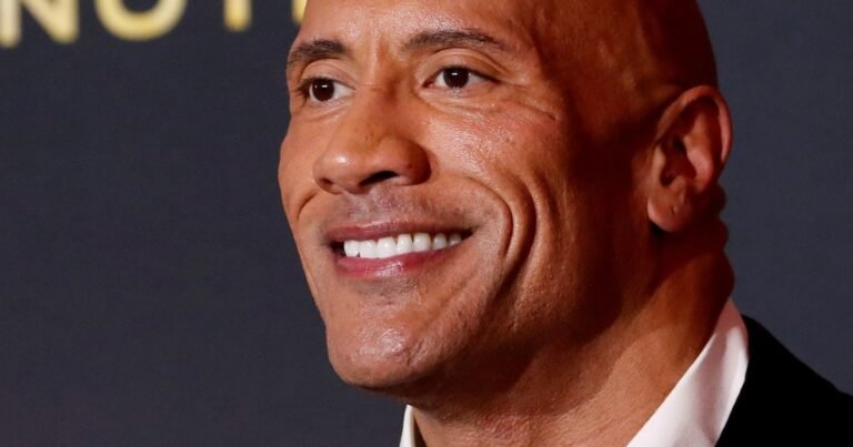 Cita del día de Dwayne 'La Roca' Johnson, una lección del actor de 54 años sobre salud mental y fortaleza emocional: "Descubrí que con la depresión, una de las cosas más importantes que puedes comprender es que no estás solo"