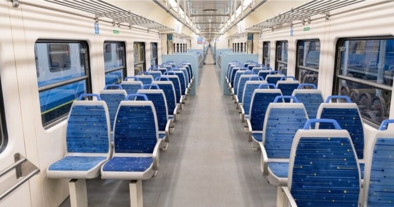 Tras las quejas de los pasajeros, arreglan más de 100 vagones del tren San Martín