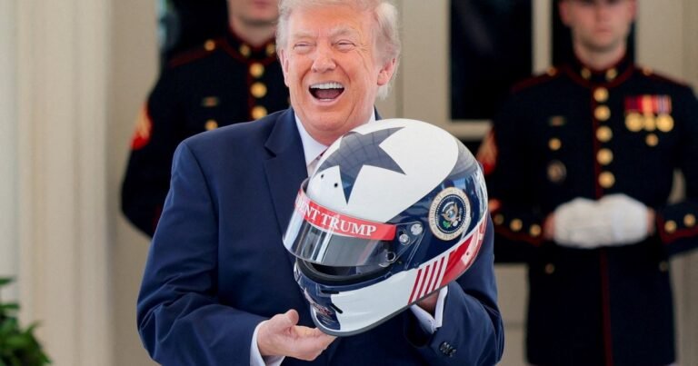 "Irán se está derrumbando por completo", dice Trump: expectativa por las nuevas sanciones "aplastantes"contra el régimen