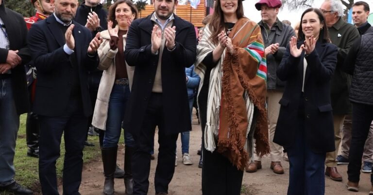 Victoria Villarruel suma fotos con opositores: ahora se mostró con el presidente de la UCR