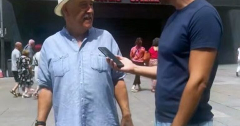 Antonio, taxista jubilado: "La noche es la vida, es para el que vive, para el que puede vivir. El día es para los obreros"
