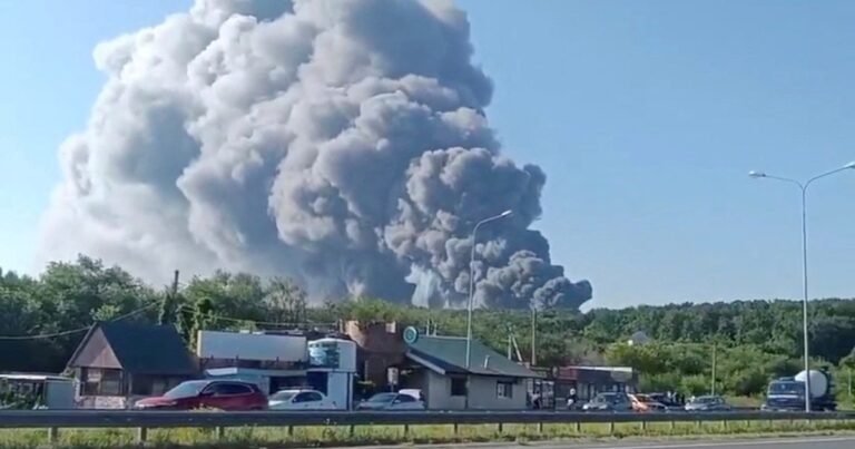 Tras el ataque a una playa, Ucrania golpea al "Amazon ruso" y deja cinco muertos a 70 km del Kremlin