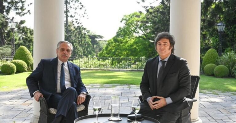 Javier Milei y sus medidas, EN VIVO: "Hay que revisar la condición psiquiátrica del Presidente", el insólito pedido de Alberto Fernández al reaparecer en un streaming