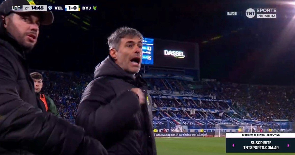 Guillermo Barros Schelotto tomó del cuello a Vaccari y se agarraron a piñas: escandaloso final en Vélez vs Defensa y Justicia