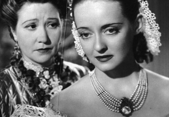 Bette Davis, actriz legendaria de Hollywood: "El amor no es suficiente, debe ser el fundamento, la piedra angular, pero no la estructura completa"