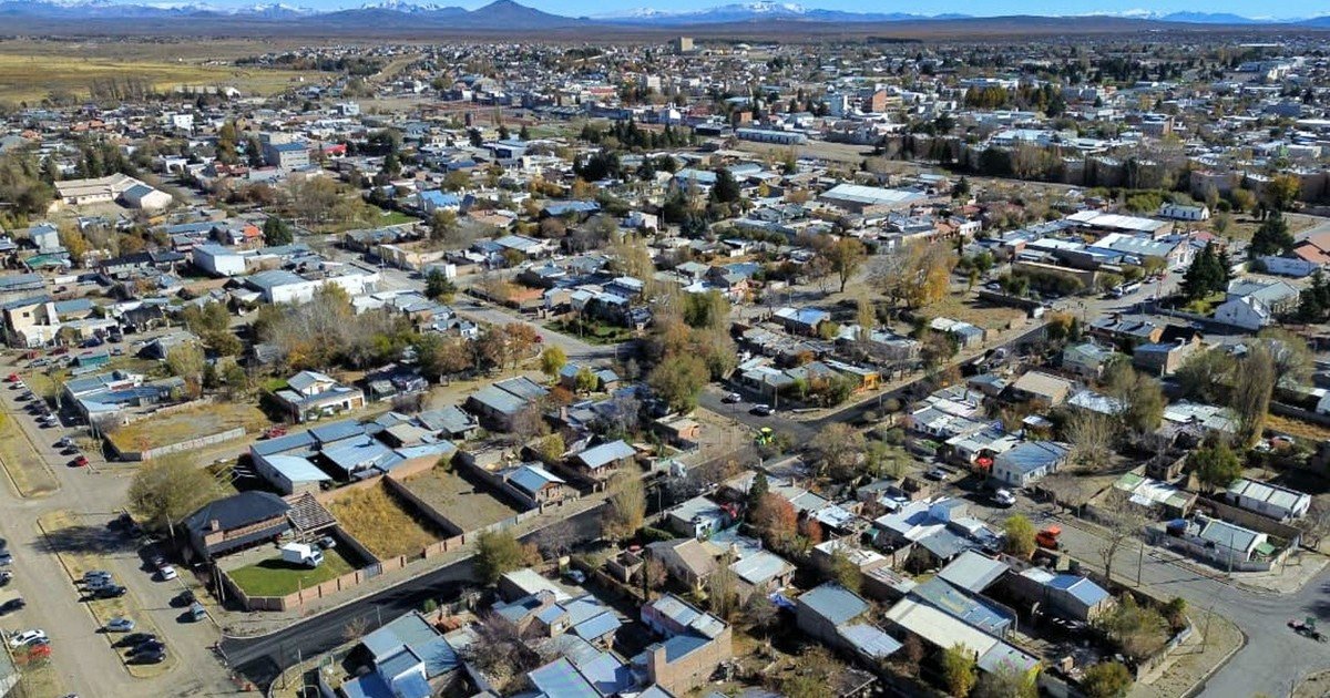A solo 97 kilómetros de CABA: el pueblo de 300 habitantes famoso por sus bodegones y el asado de campo