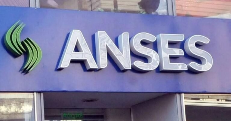 Jubilados y pensionados: el Gobierno confirmó un bono de hasta $70.000 para septiembre